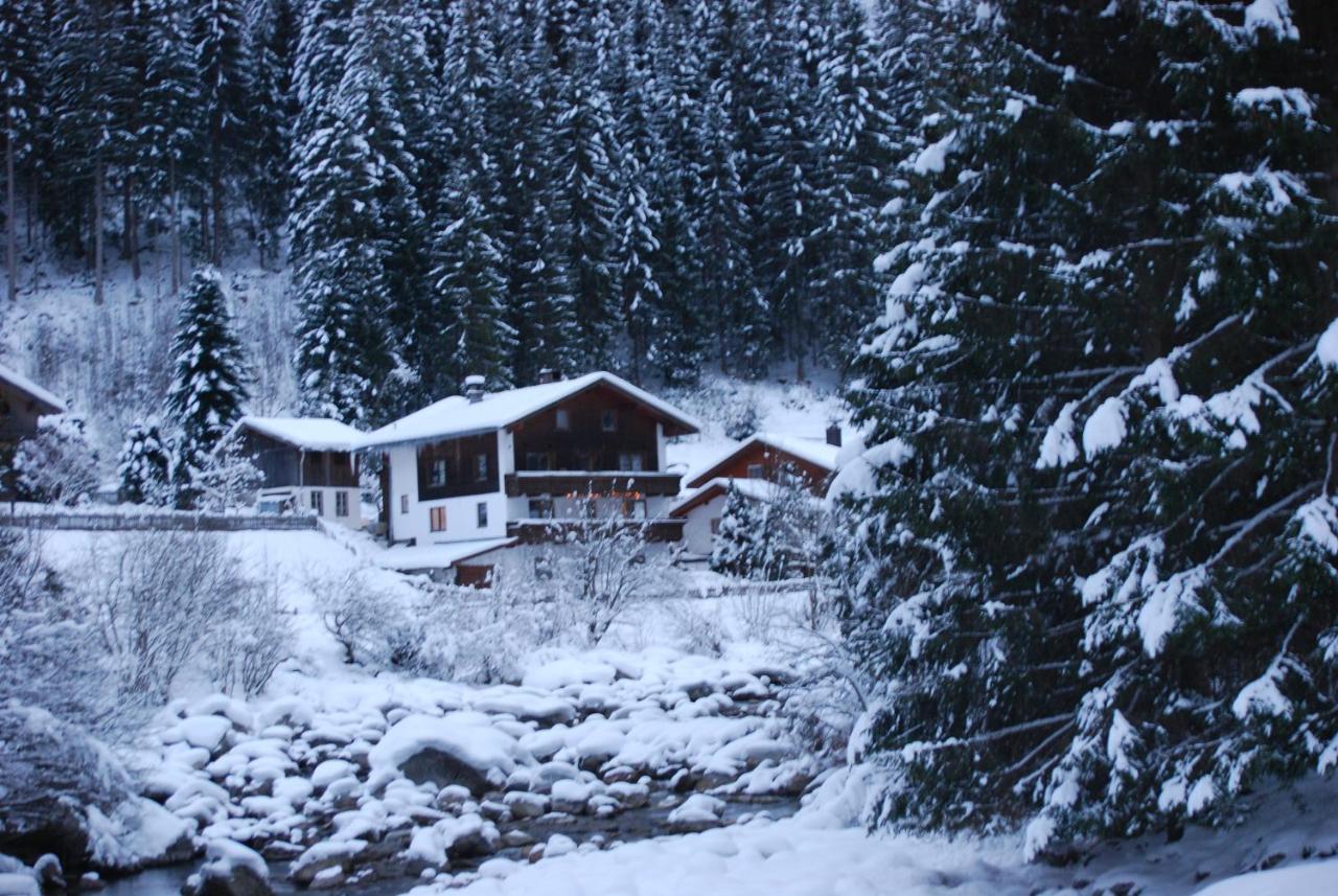 Albergue Backyard Mountain Mayrhofen Exterior foto
